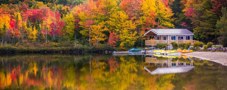 Hike New England for Blazing Fall Foliage - Born Free - Fare Buzz Blog